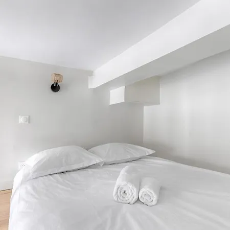 Apartment Cosy In Batignolles